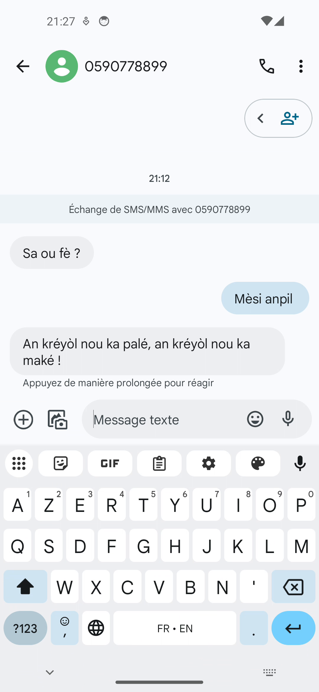 Le même champ de message, désormais avec Gboard affiché à la place du clavier créole