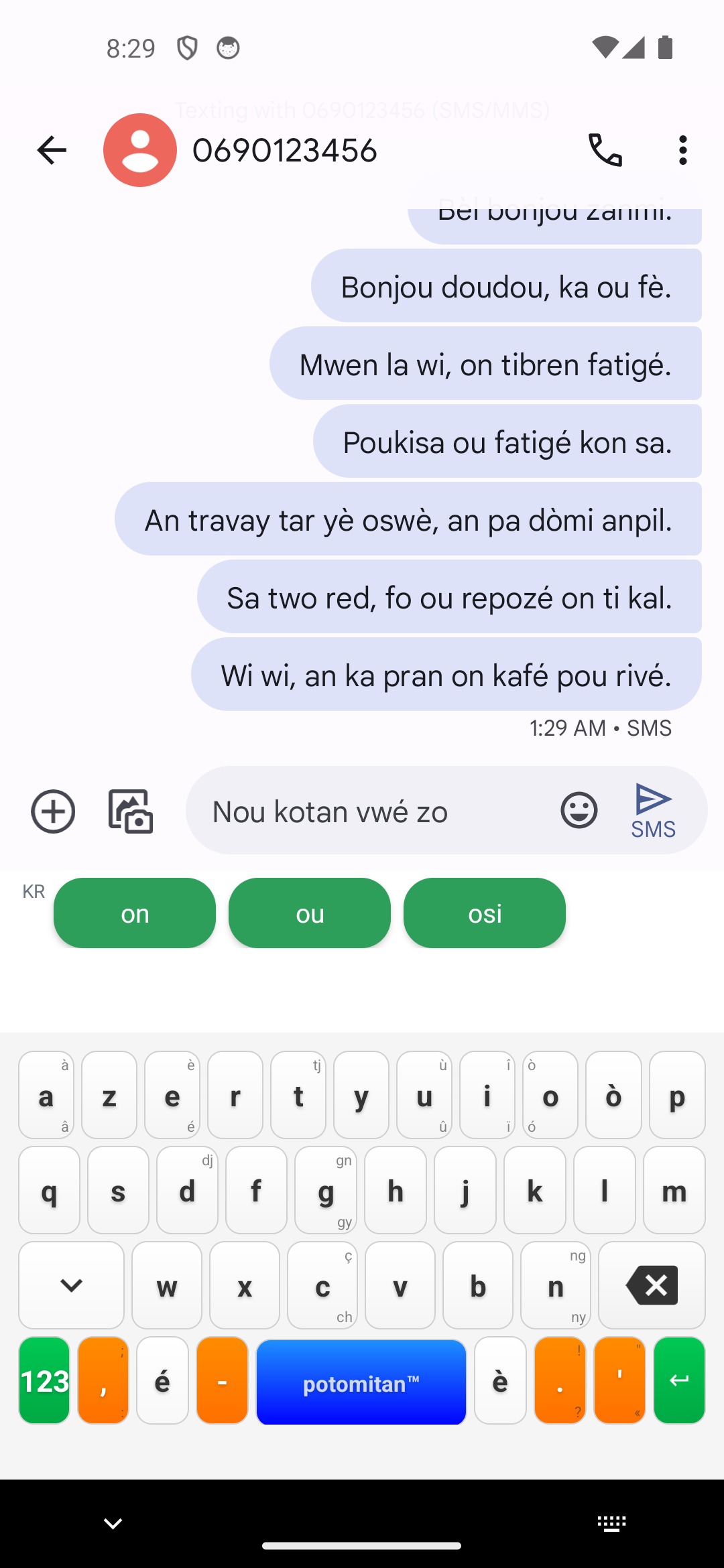 Le clavier en action : suggestions de mots pendant la frappe